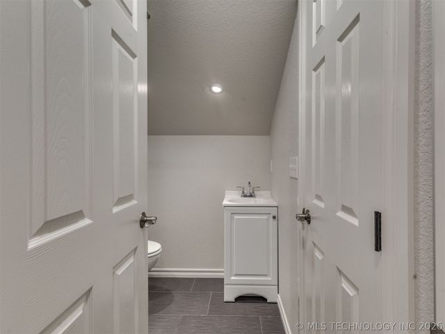 8824 N 130th East Avenue, Owasso, OK 74055