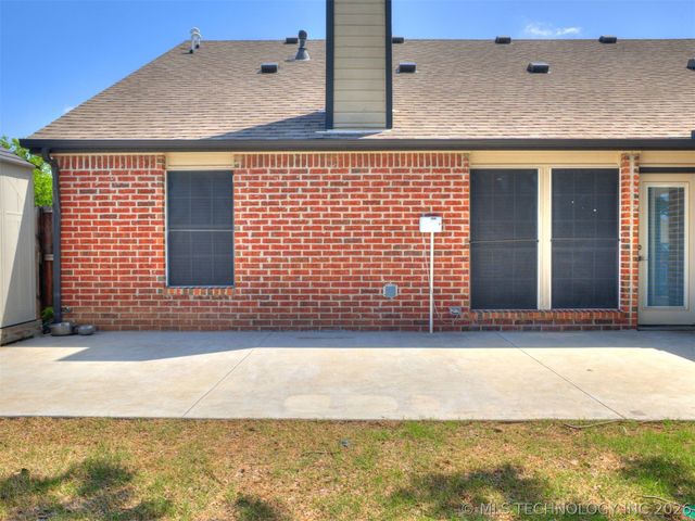 8824 N 130th East Avenue, Owasso, OK 74055
