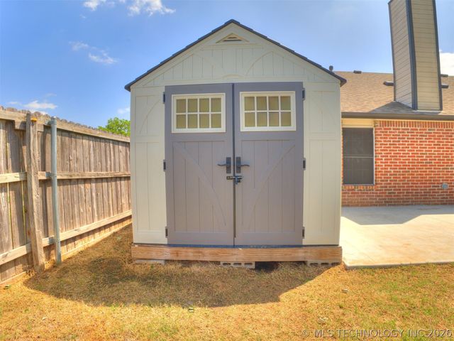 8824 N 130th East Avenue, Owasso, OK 74055