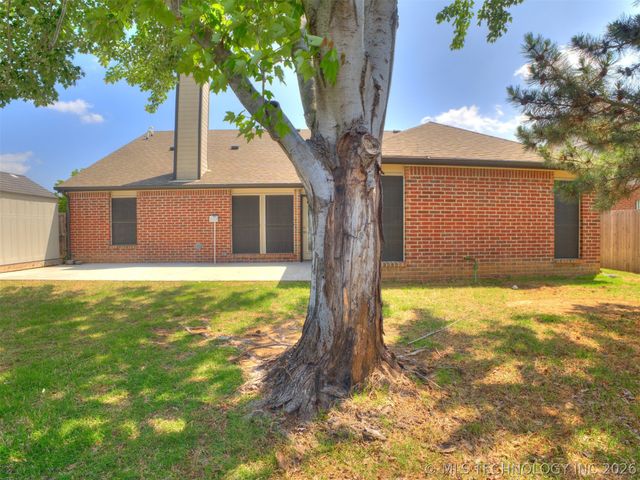 8824 N 130th East Avenue, Owasso, OK 74055
