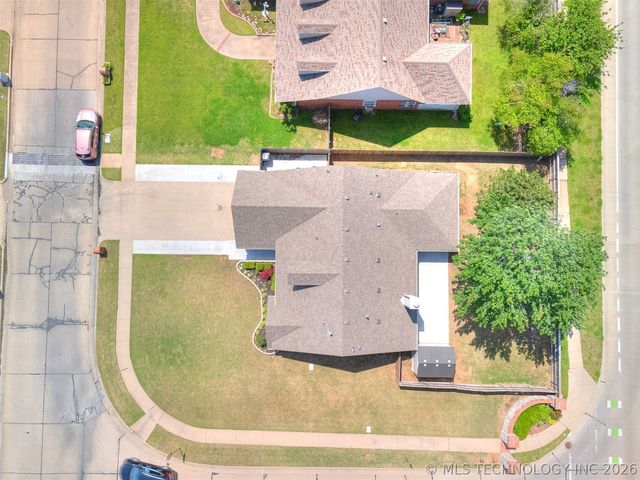 8824 N 130th East Avenue, Owasso, OK 74055