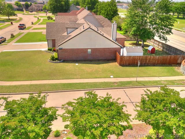 8824 N 130th East Avenue, Owasso, OK 74055