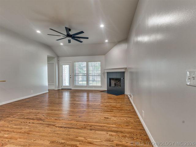8824 N 130th East Avenue, Owasso, OK 74055