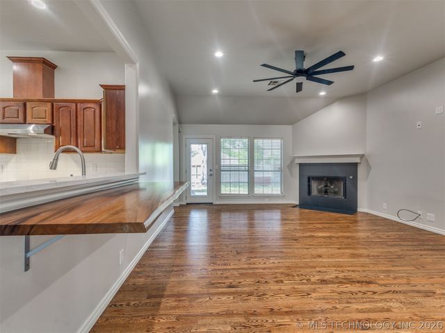 8824 N 130th East Avenue, Owasso, OK 74055