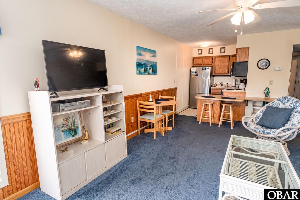Image 7 of property listing at 117 Sea Colony Dr # 209, Duck, NC 27949