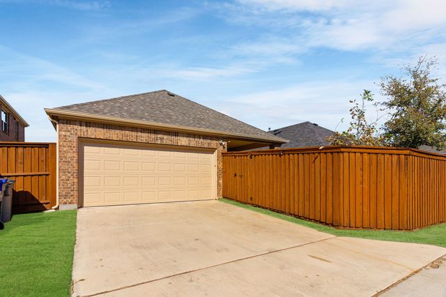 2209 Barx Drive, Little Elm, TX 75068