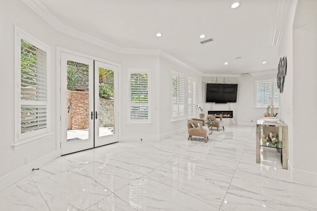 318 Canyon Falls, Folsom, CA 95630