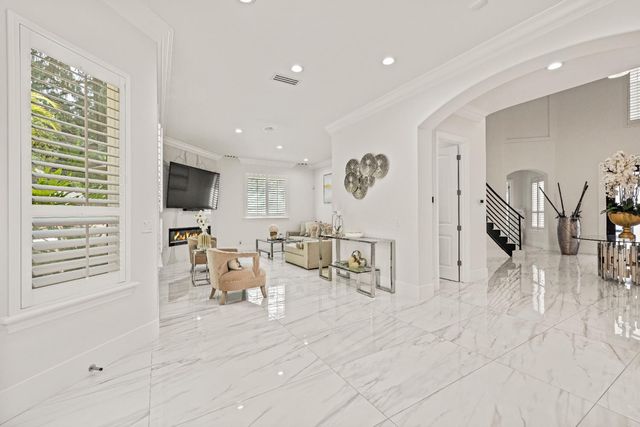 318 Canyon Falls, Folsom, CA 95630