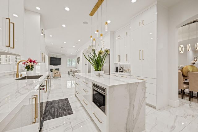 318 Canyon Falls, Folsom, CA 95630