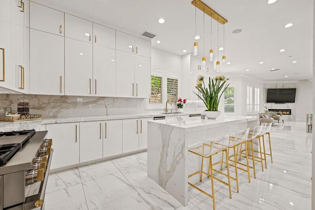 318 Canyon Falls, Folsom, CA 95630