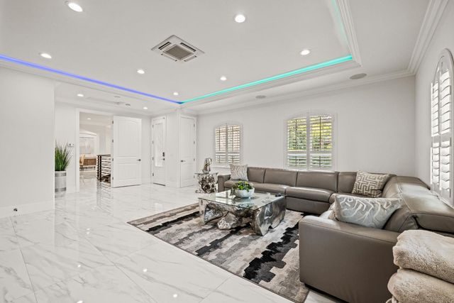 318 Canyon Falls, Folsom, CA 95630