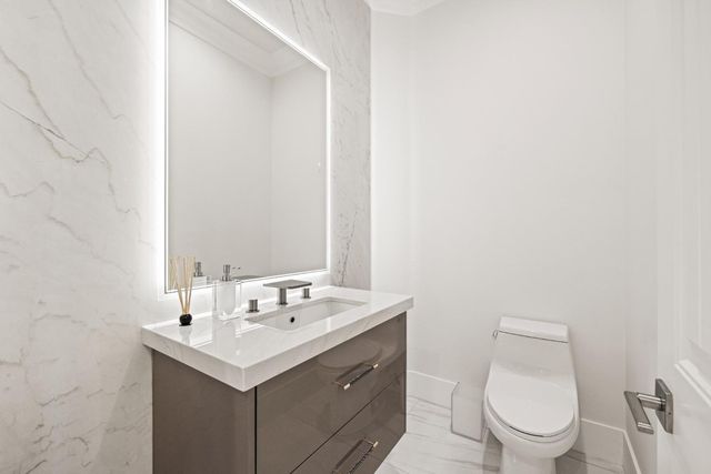 318 Canyon Falls, Folsom, CA 95630