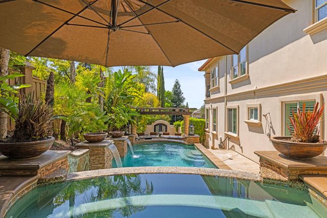 318 Canyon Falls, Folsom, CA 95630