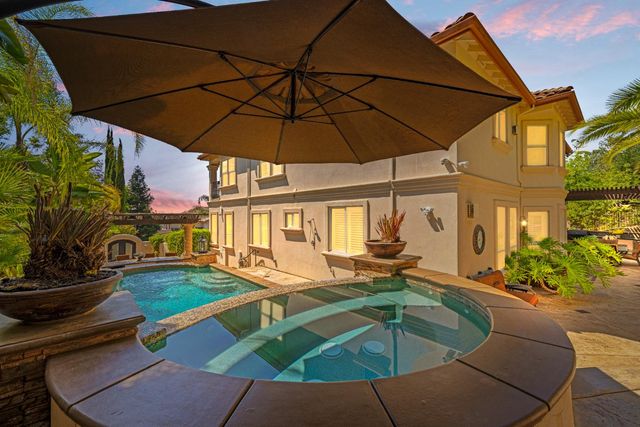 318 Canyon Falls, Folsom, CA 95630