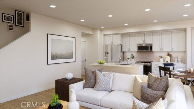 7018 Solara Way, Westminster, CA 92683