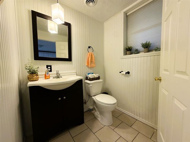 20332 DEVORE Road, Meadville, PA 16335