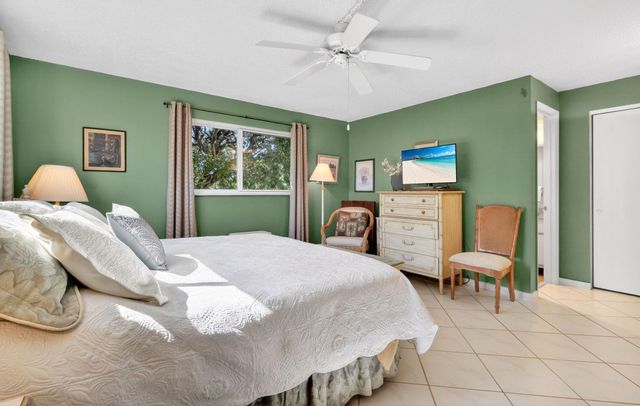 330 NE 26th Avenue 318, Boynton Beach, FL 33435