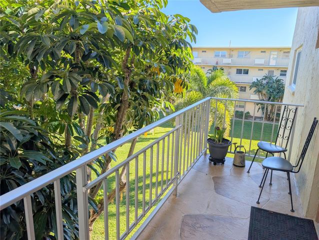 330 NE 26th Avenue 318, Boynton Beach, FL 33435