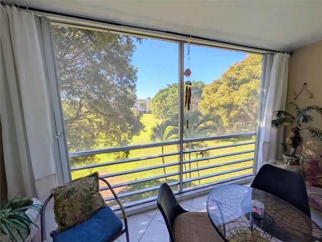 330 NE 26th Avenue 318, Boynton Beach, FL 33435