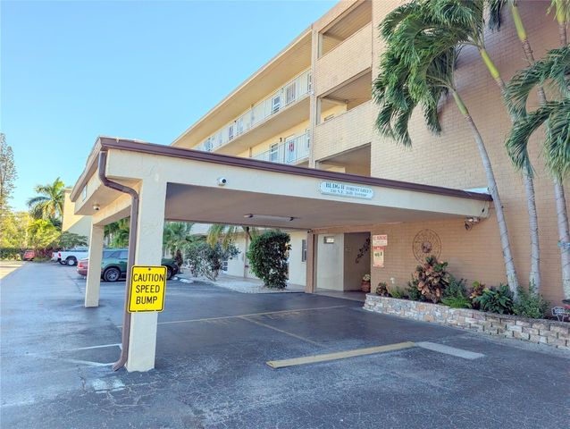 330 NE 26th Avenue 318, Boynton Beach, FL 33435