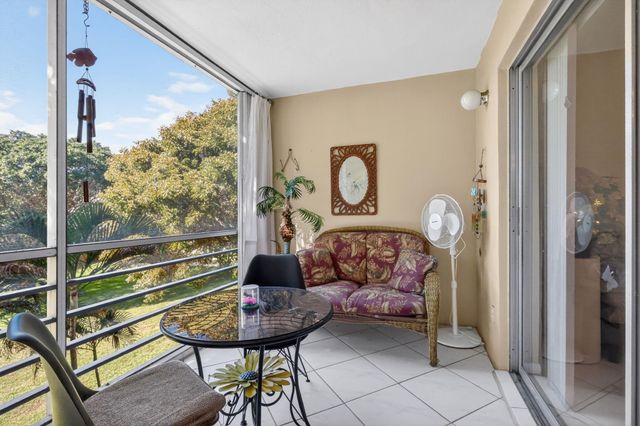 330 NE 26th Avenue 318, Boynton Beach, FL 33435