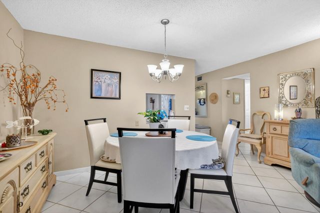 330 NE 26th Avenue 318, Boynton Beach, FL 33435