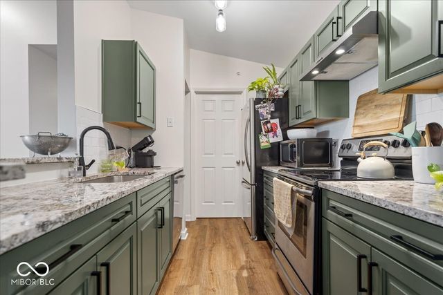 12519 Timber Creek Drive UNIT 11, Carmel, IN 46032