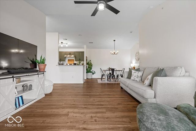 12519 Timber Creek Drive UNIT 11, Carmel, IN 46032
