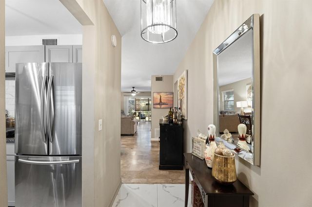 2600 SE Ocean Boulevard Bb2, Stuart, FL 34996