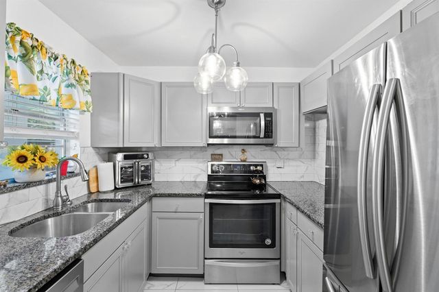 2600 SE Ocean Boulevard Bb2, Stuart, FL 34996