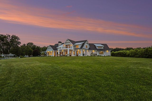 1019 Moorings Court, Muskegon, MI 49445