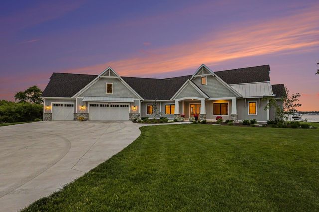 1019 Moorings Court, Muskegon, MI 49445