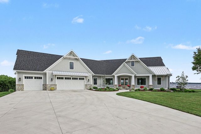 1019 Moorings Court, Muskegon, MI 49445