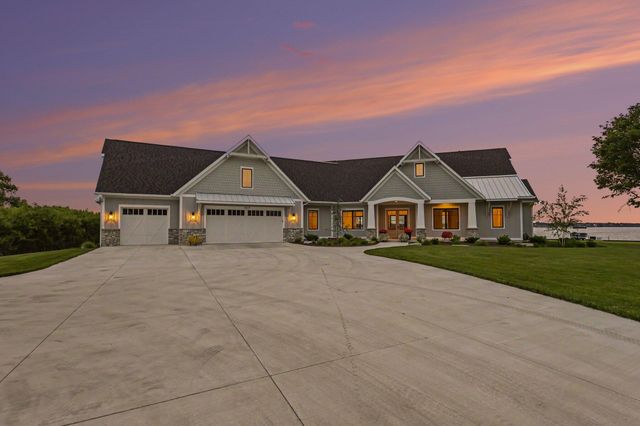 1019 Moorings Court, Muskegon, MI 49445