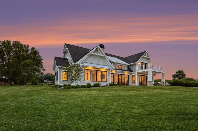 1019 Moorings Court, Muskegon, MI 49445
