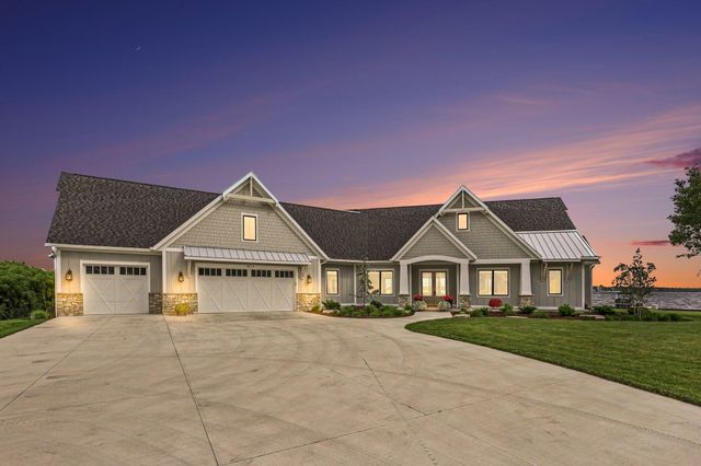 1019 Moorings Court, Muskegon, MI 49445