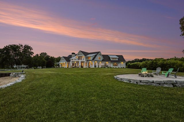 1019 Moorings Court, Muskegon, MI 49445