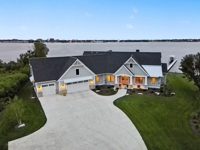 1019 Moorings Court, Muskegon, MI 49445