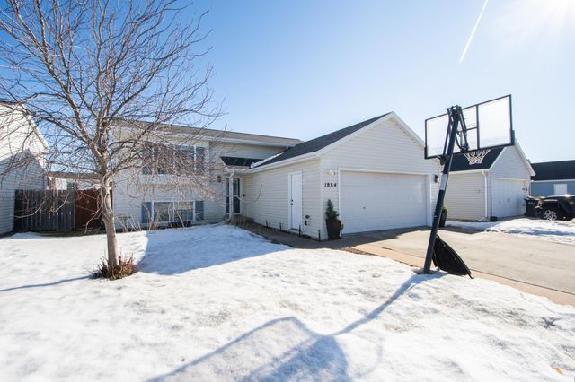 1884 Huntington Lane, West Fargo, ND 58078
