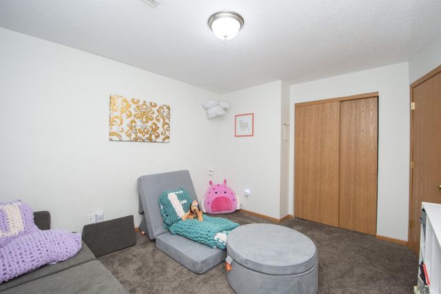 1884 Huntington Lane, West Fargo, ND 58078