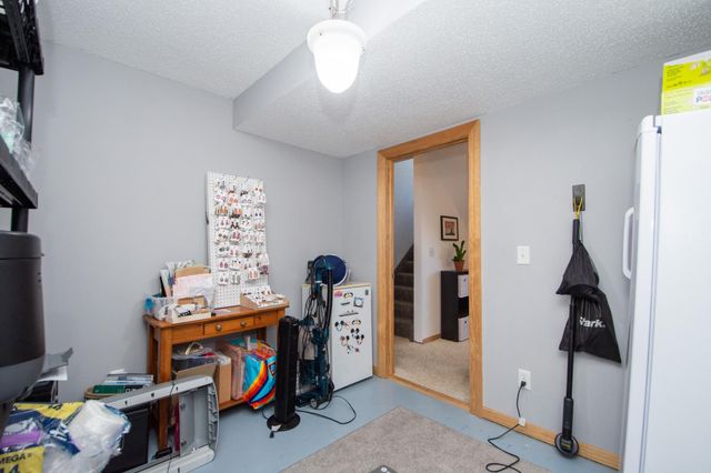 1884 Huntington Lane, West Fargo, ND 58078