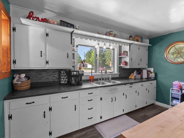 4208 Mishicot ROAD, Two Rivers, WI 54241