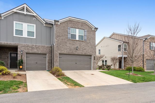 420 Palmetto Dr, Columbia, TN 38401