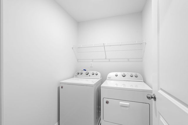 420 Palmetto Dr, Columbia, TN 38401