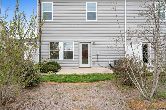 420 Palmetto Dr, Columbia, TN 38401