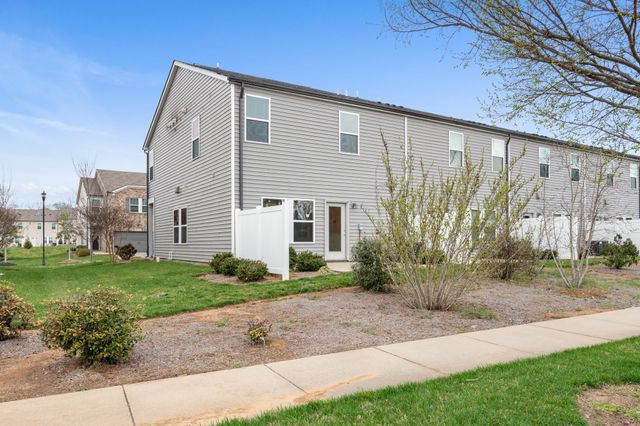 420 Palmetto Dr, Columbia, TN 38401