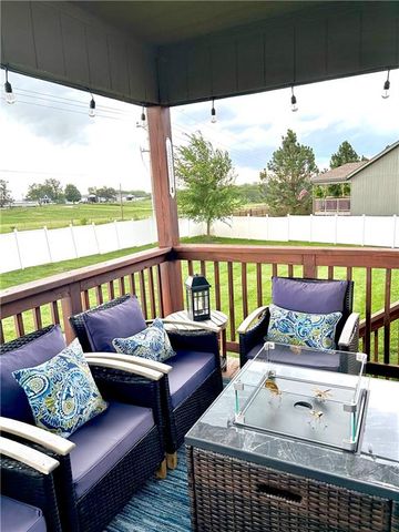1212 Viola Street, Smithville, MO 64089