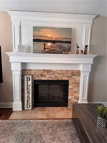 1212 Viola Street, Smithville, MO 64089