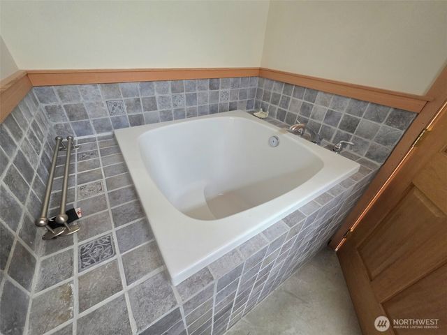17743 Clear Lake Boulevard SE, Yelm, WA 98597