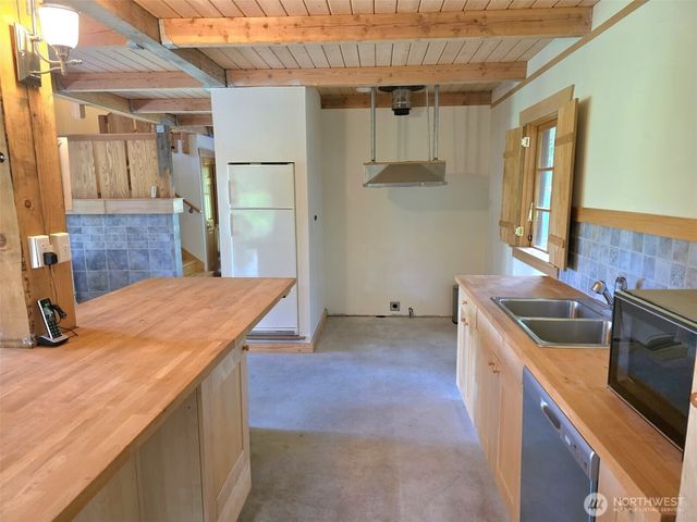 17743 Clear Lake Boulevard SE, Yelm, WA 98597